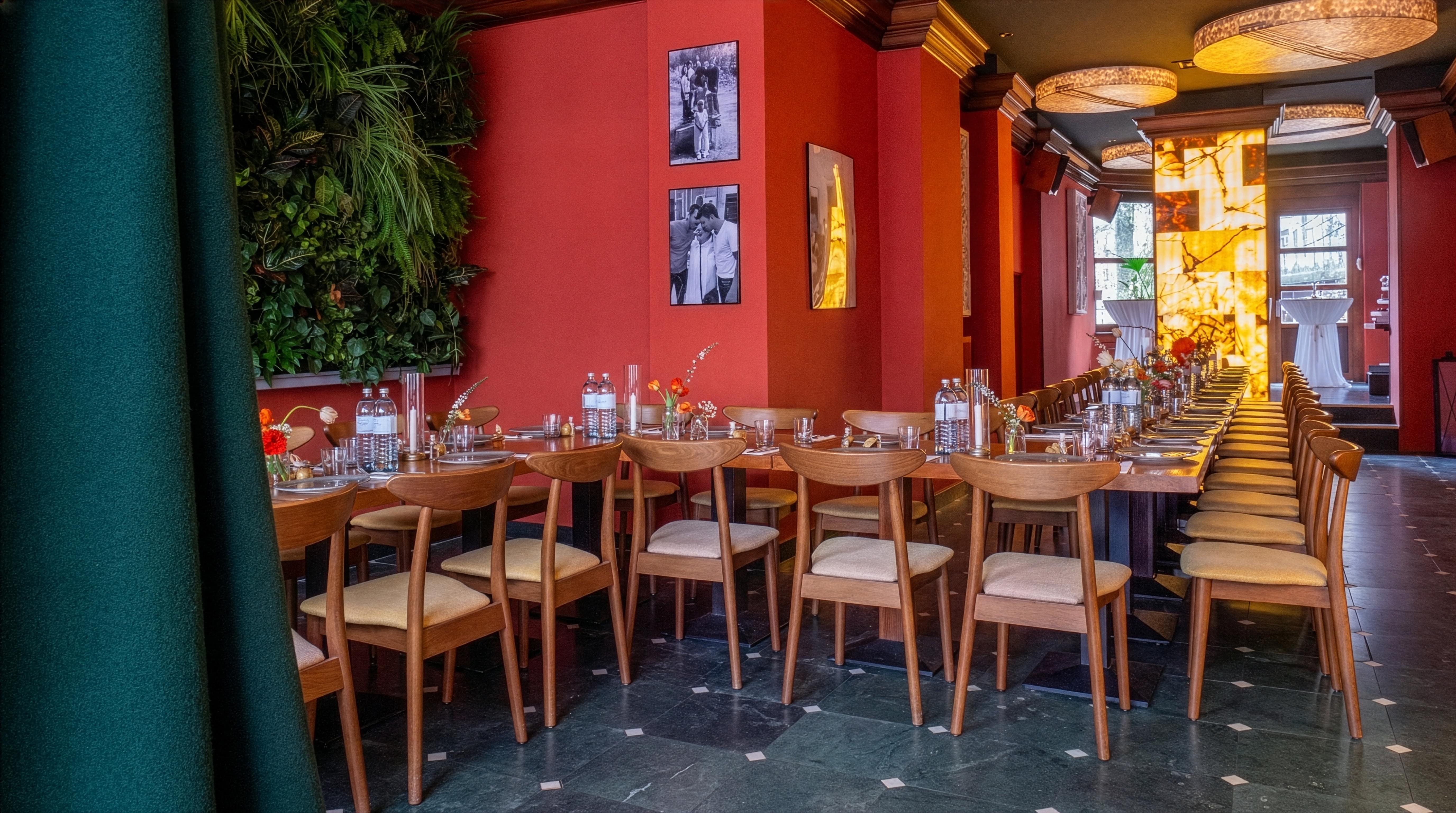 Lange Tafel für eine private Feier in THE ORIGIN by AMRIT