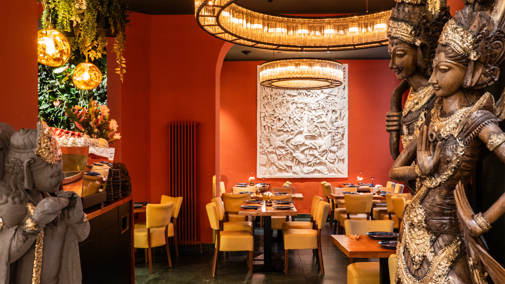 Indian Restaurant in Mitte – in the historic district, across from Tacheles.