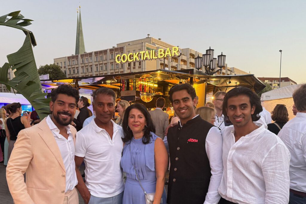 Unser AMRIT Foodtruck beim 23. Berliner Hoffest am Roten Rathaus