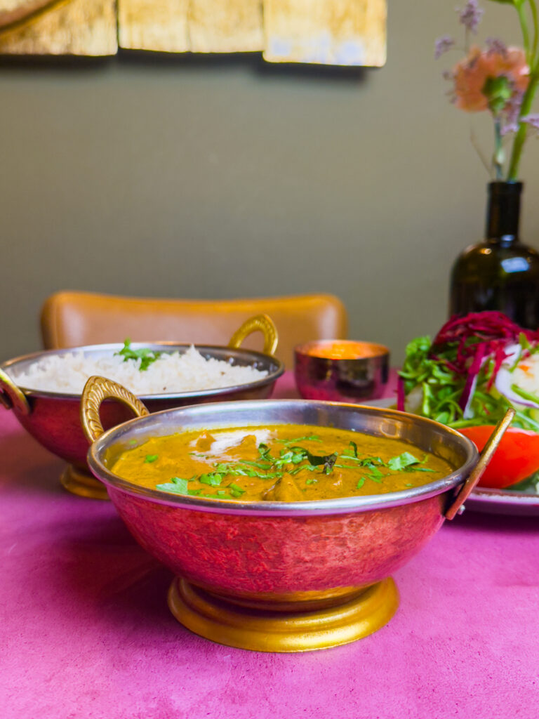 AMRIT vegan indische Küche in Berlin - vegane indische Speisen Planted