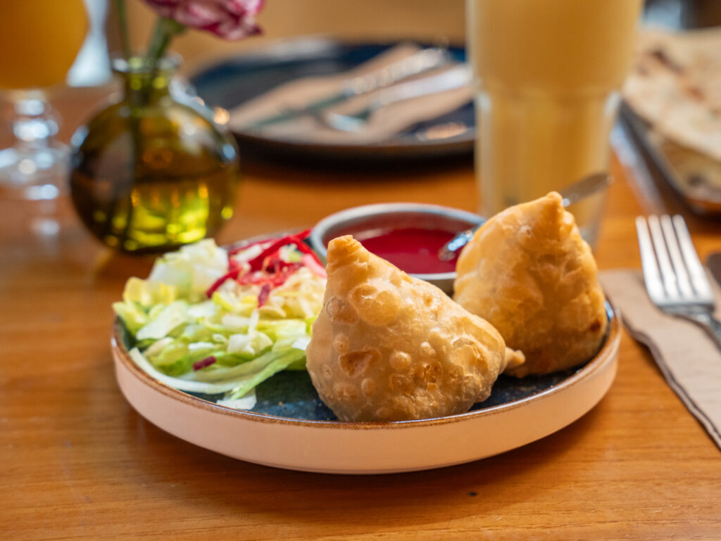 AMRIT Samosas vegan authentische indische Küche