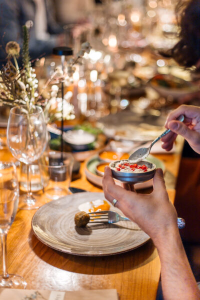 gemütliche Atmosphäre im AMRIT Berlin - Event im Winter - Weihnachtsfeier